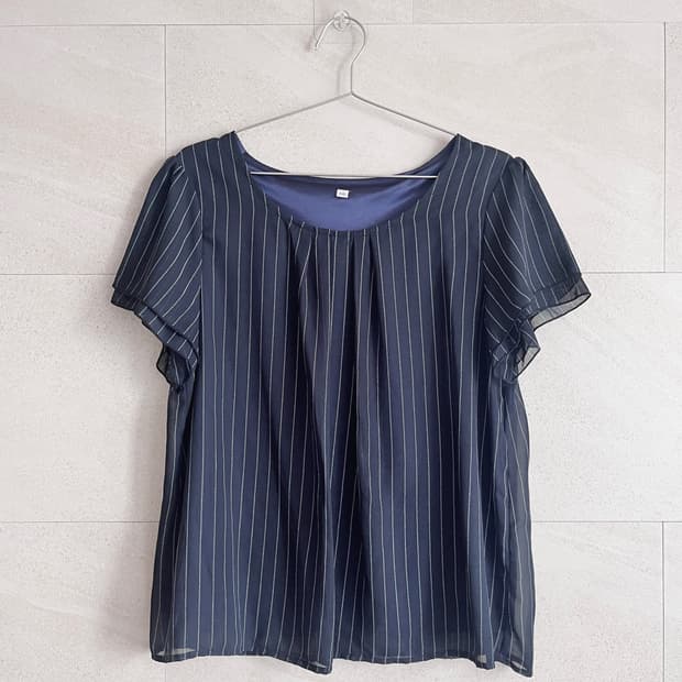 네이비 스트라이프 블라우스