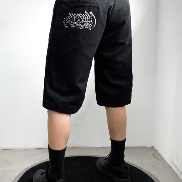 디키즈 x 무겐 디자인 트라이앵글 스터드 하프 팬츠