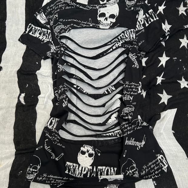 *rare design* 2000s 펑크 거미줄 데미지 스컬 딱붙 티셔츠