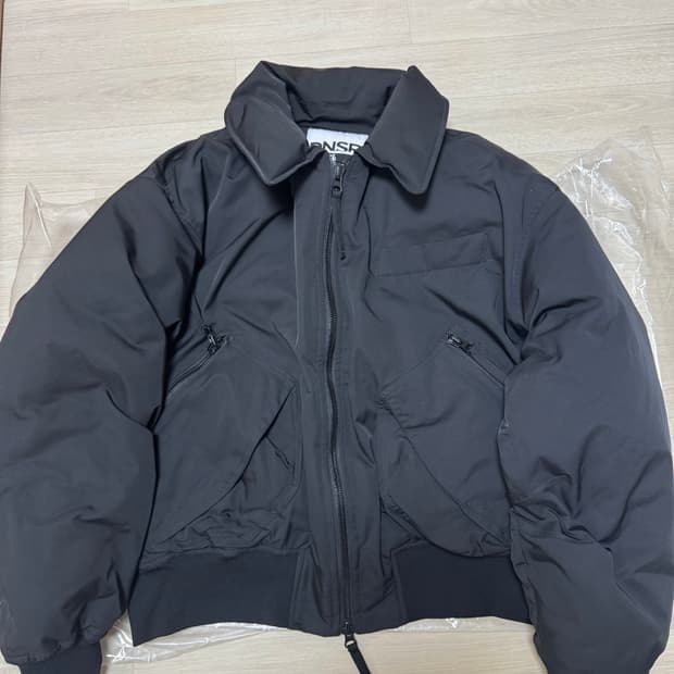 [XL] DNSR 디앤써 플라이트 크롭 덕다운 패딩 점퍼 블랙