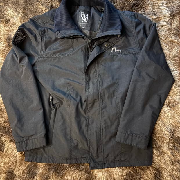 EVISU 바람막이