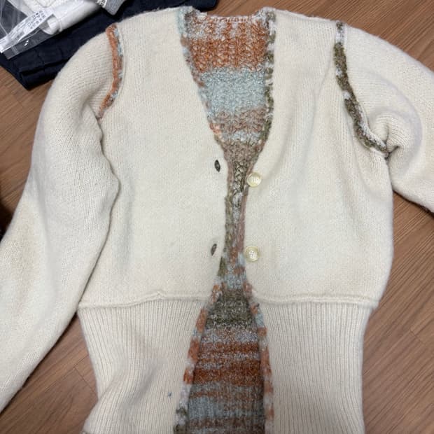퍼버즈 양면가디건