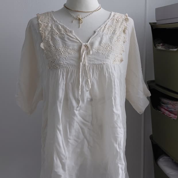 [일본빈티지] 아이보리색 레이스 반팔 블라우스
