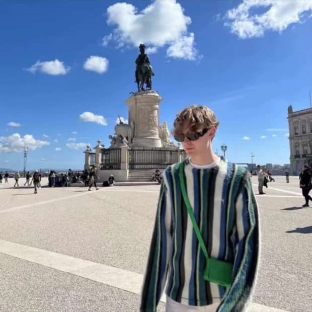 스투시 버티칼 스트라이프 크루넥 니트