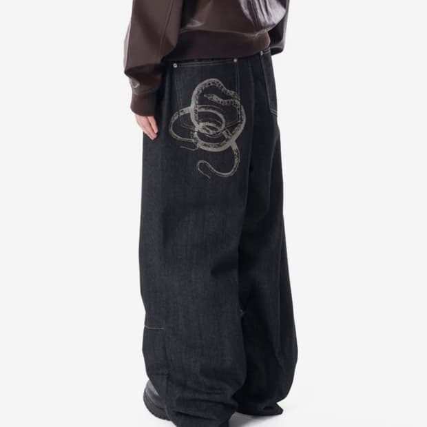 아캄 Snake Printed Denim Pants (Black) 