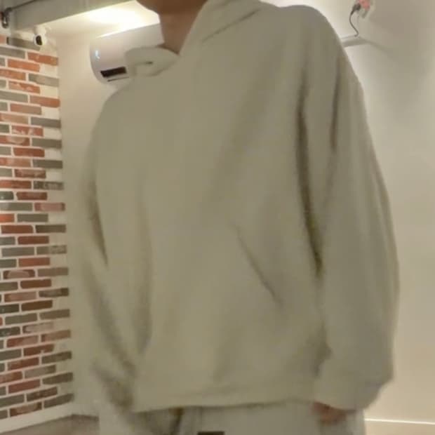 칸예 후드깔 (핏똑같음)