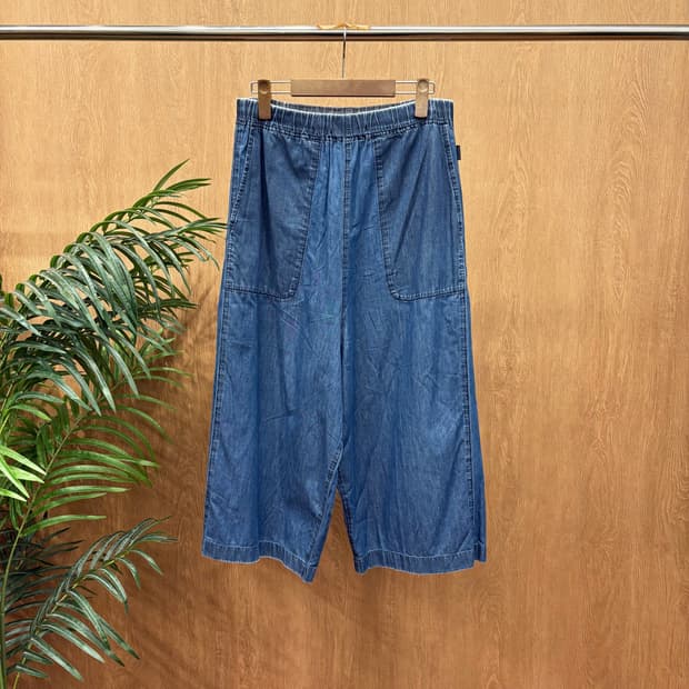 이세이미야케 플랜테이션 코튼 와이드 팬츠 허리 밴딩 탭 라벨 디테일 진청