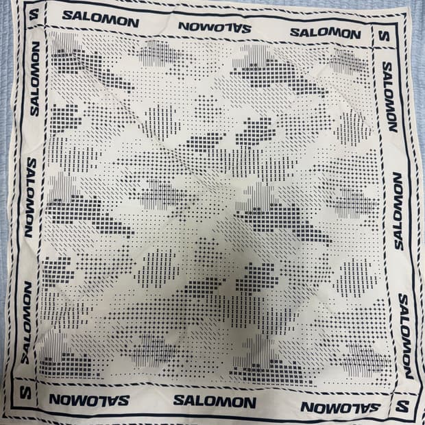 살로몬 반다나