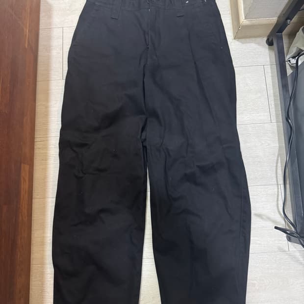 유니클로 와이드 핏 치노팬츠