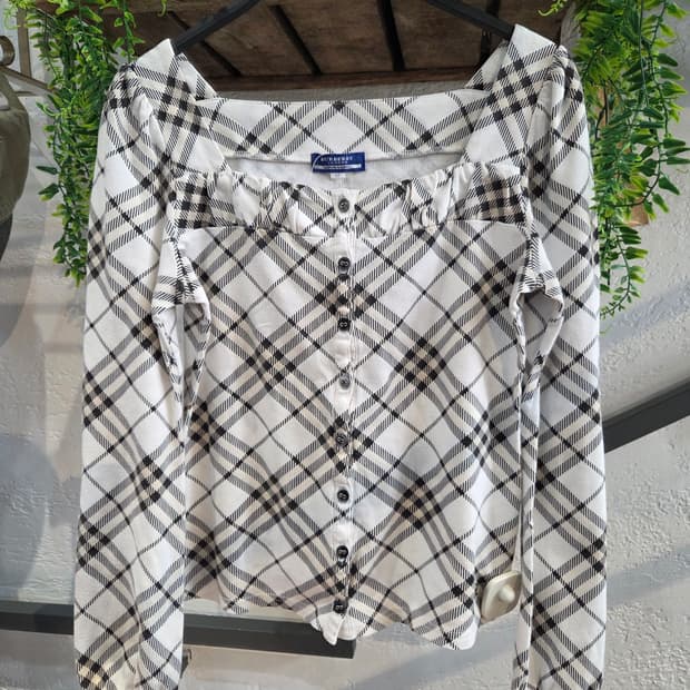 Burberry 버버리 화이트 노바체크 롱슬리브