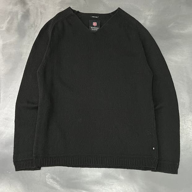  빅토리녹스 브이넥 니트 y15578