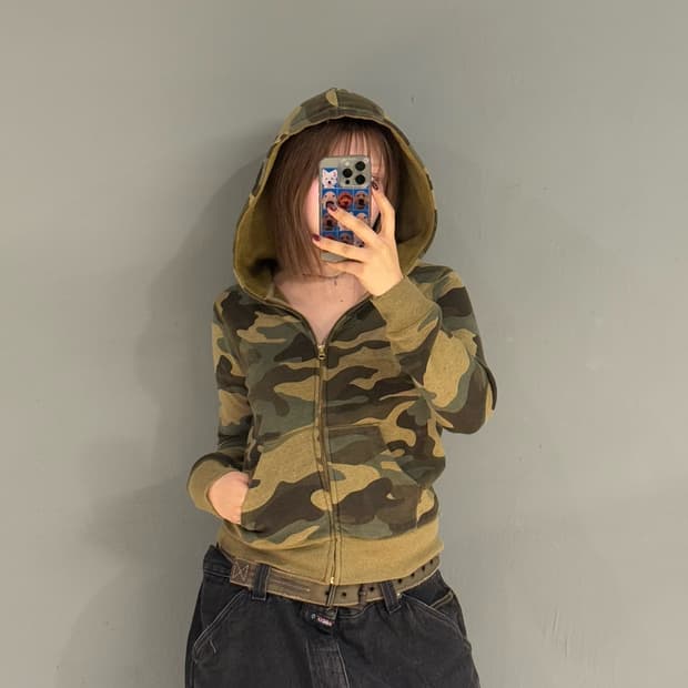 camo pattern hood zip-up