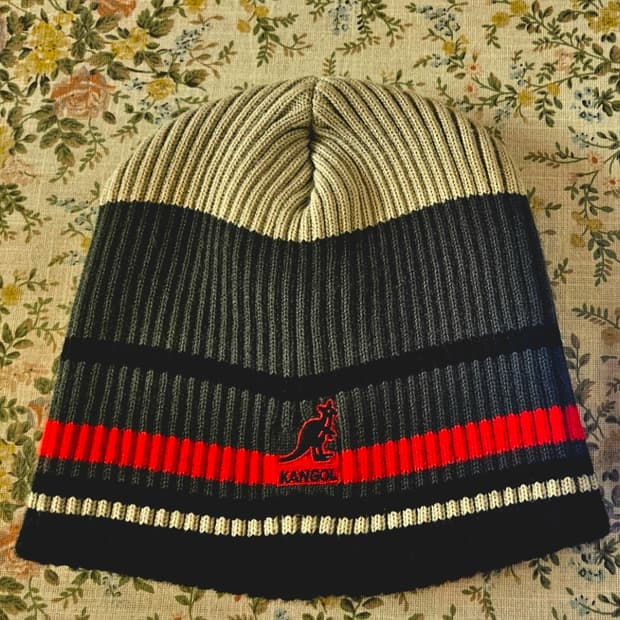 캉골 스트라이프 립 비니