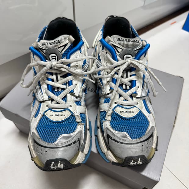 발렌시아가 뉴러너 블루 44