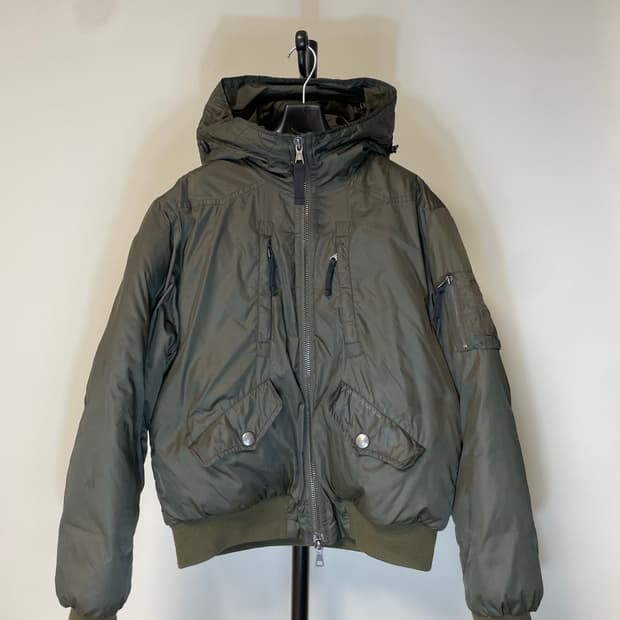 캘빈클라인 봄버 패딩