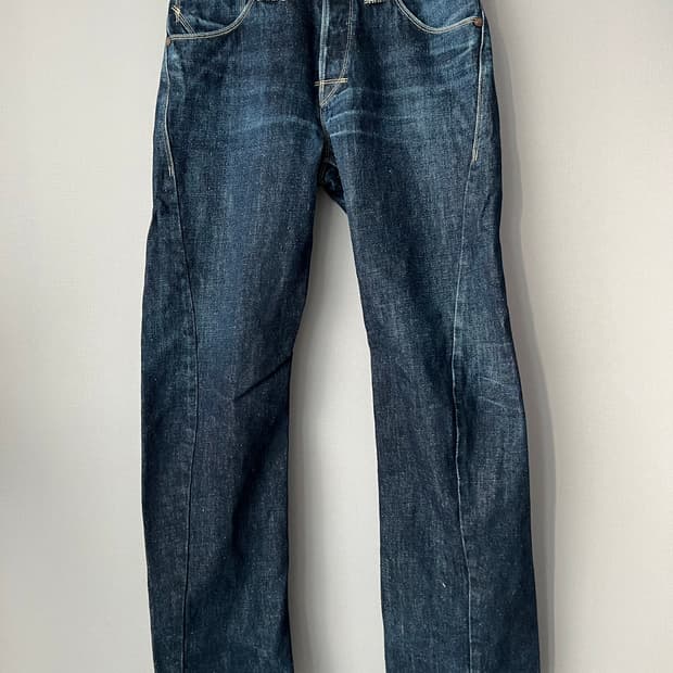 리바이스 엔지니어드 진