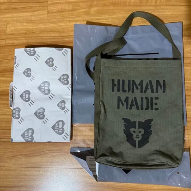 휴먼메이드 밀리터리 크로스백 올리브