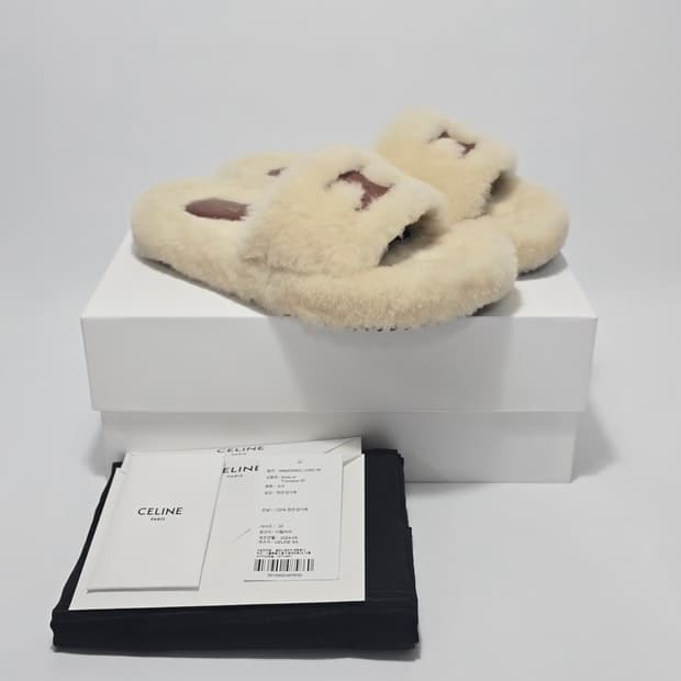 셀린느 트리오페 시어링 샌들 ( 225~230 )