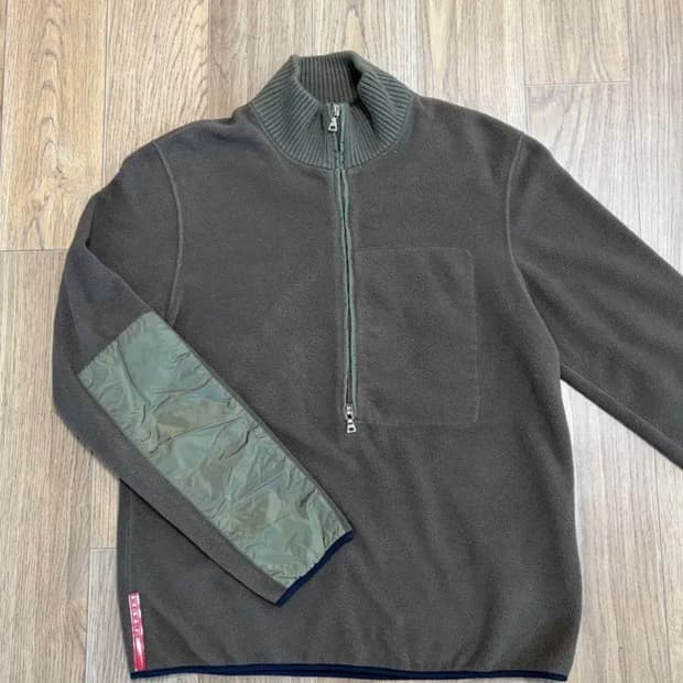 프라다 스포츠 반집업