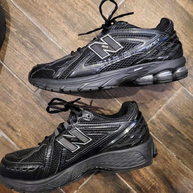 뉴발란스 1906R 블랙 운동화270