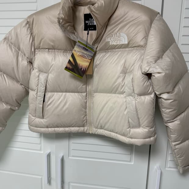(새상품) 노스페이스 눕시 숏 자켓 샌드 쉘