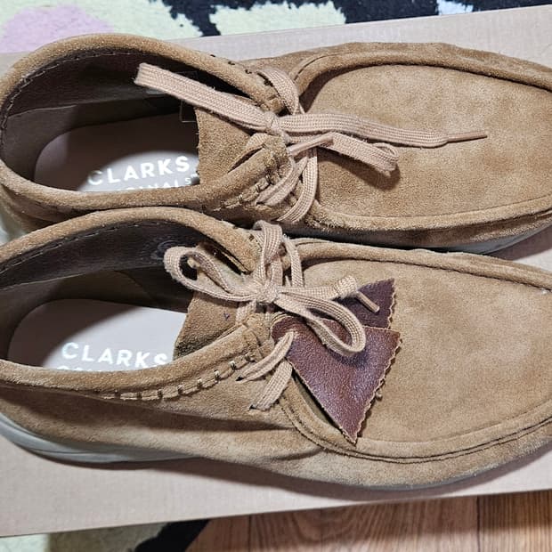 클락스 왈라비 에덴 eden uk 9.5h