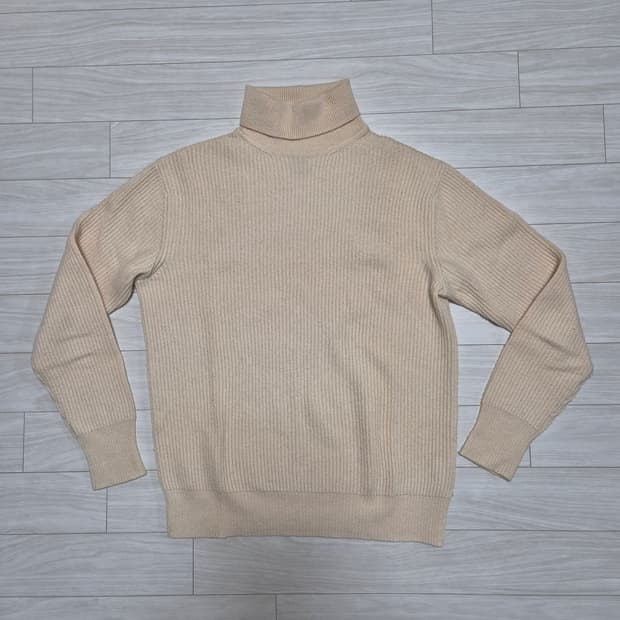 바스통 311 터틀넥 니트 아이보리 M