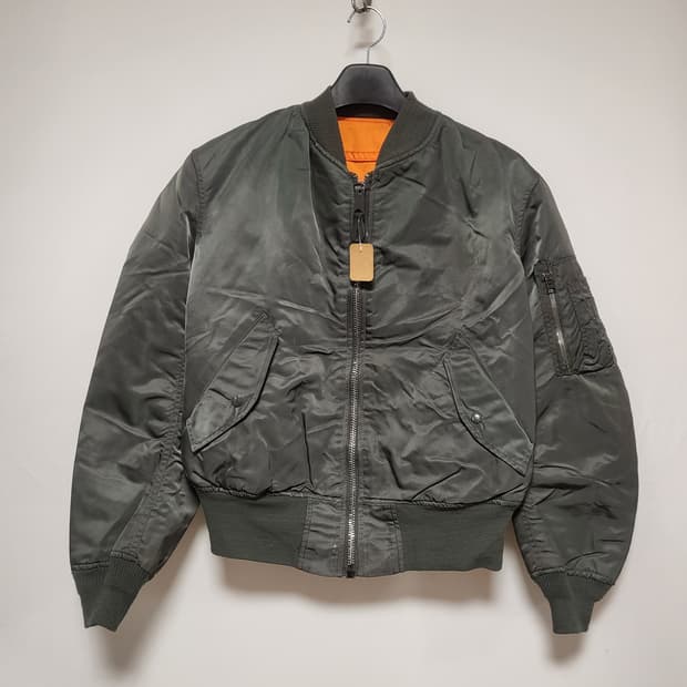 알파인더스트리. 리버시블 MA1 항공점퍼