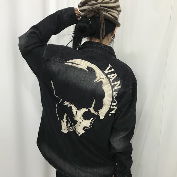 ☠️ 밴슨 스컬 자수패치 워싱 데님 셔츠 (레어) ☠️