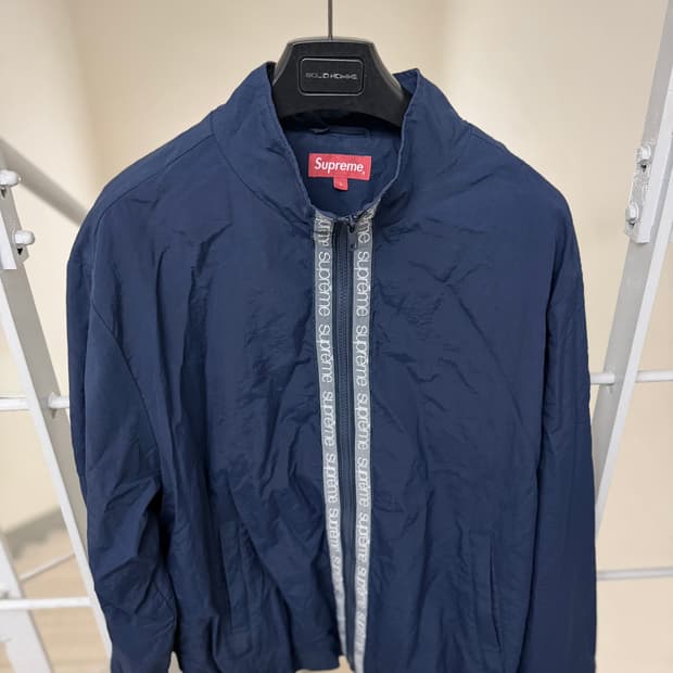 슈프림 [정품] 트랙 자켓 (시세 47만) 클레식 로고 바람막이 L(10