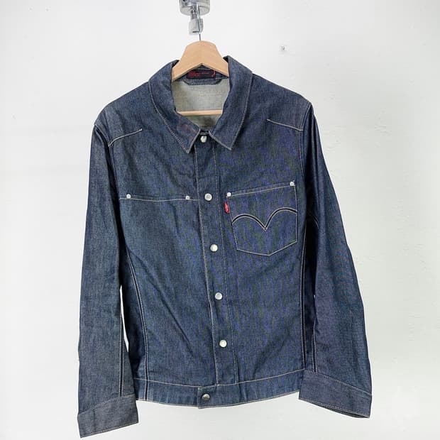 리바이스 엔지니어드 흑청 데님 트러커 자켓