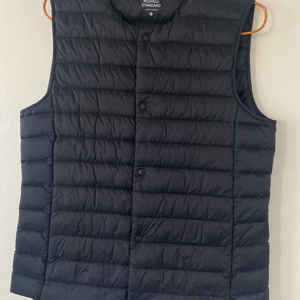 무신사 스탠다드 라이트 다운 패딩 조끼 M 블랙