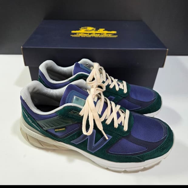 뉴발란스 에메레온도르 990v5