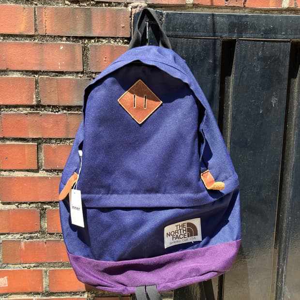 The North Face 네이비 퍼플 배색 백팩