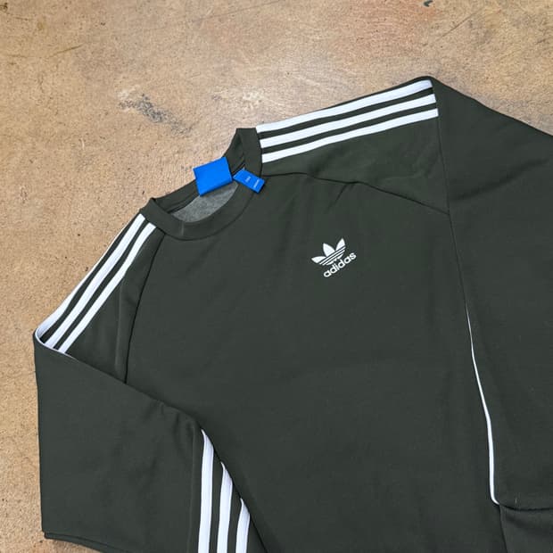 아디다스 카키 맨투맨 95