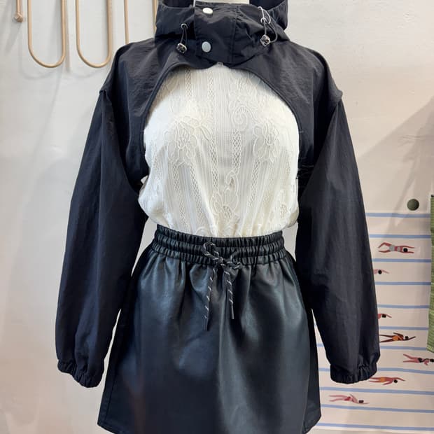 크롭 후드 윈드브레이커