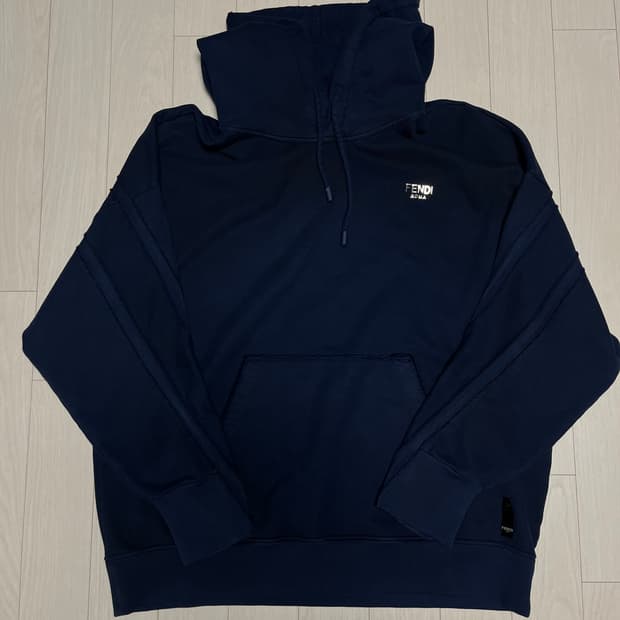 펜디 로고 그라데이션 후드티