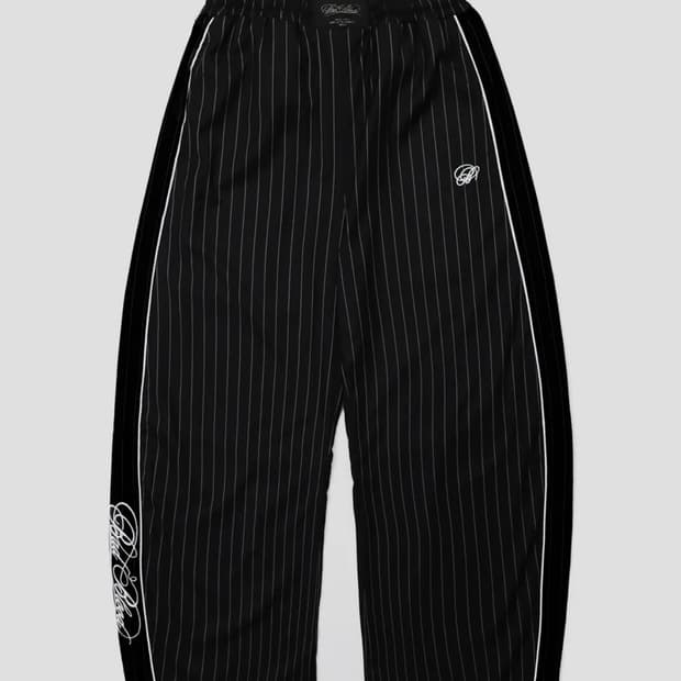 배드블러드 다크 클래식 핀스트라이프 트랙팬츠 - 블랙
