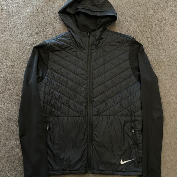 나이키 에어로레이어 경량 자켓 처분 