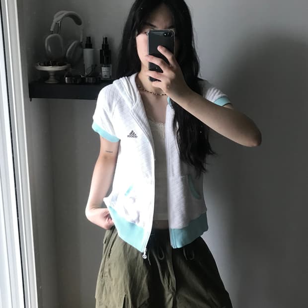 아디다스 00년대 올드스쿨 삼선 로고 반팔 집업 대장급