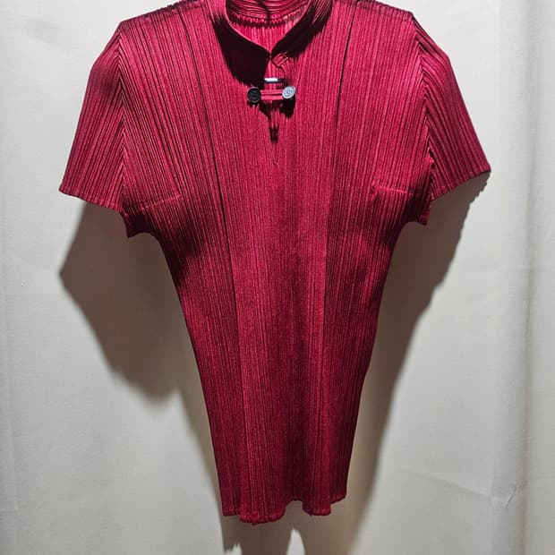 플리츠플리즈 반팔