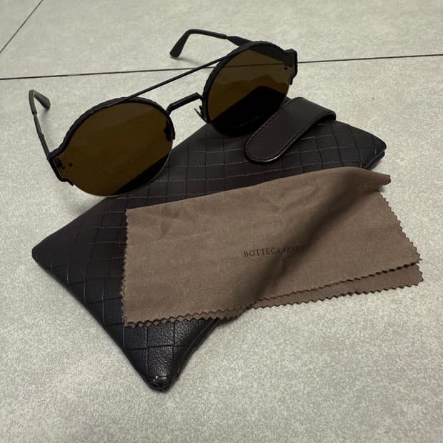 보테가베네타 선글라스 