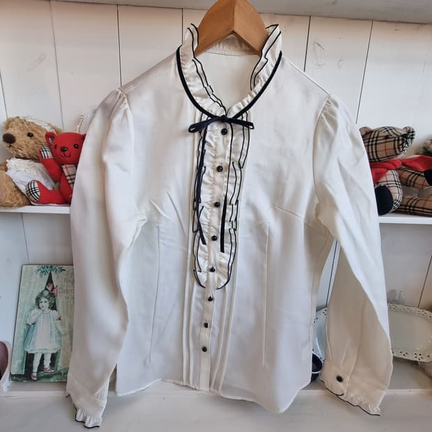 프릴 리본 블라우스