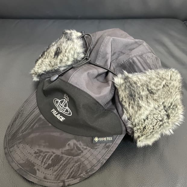팔라스 x 비비안 웨스트우드 고어텍스 슈팅 캡 모노 프린트