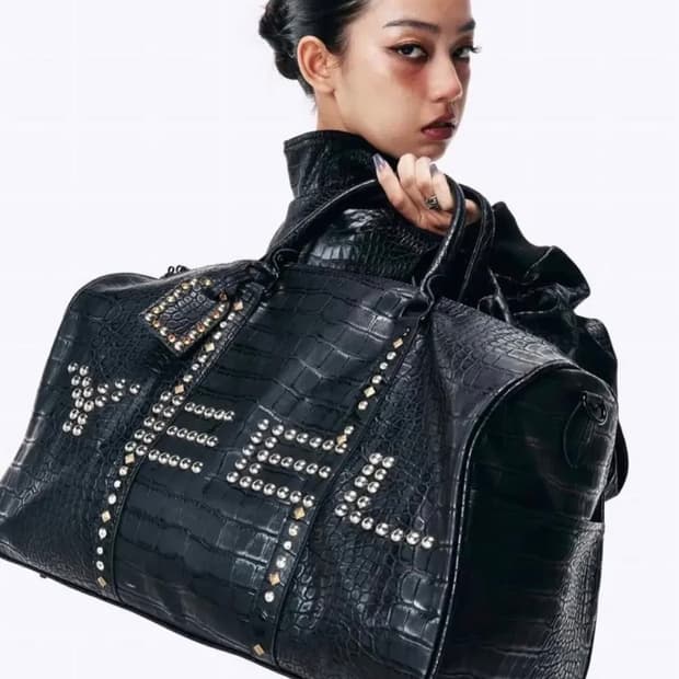 Yeel 크로코 스터드 보스턴백 Black