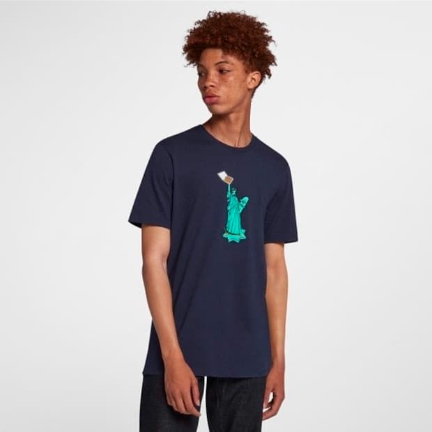 [해외M]희귀 나이키SB 드라이핏 피자 리버티 자유의여신상 티셔츠 네이비