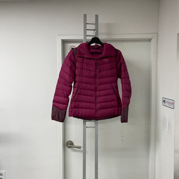 아크테릭스 패딩 M(W)