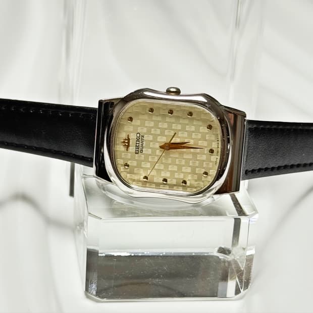 80s 빈티지 세이코 위빙 텍스처 다이얼 웨이브 케이스 워치