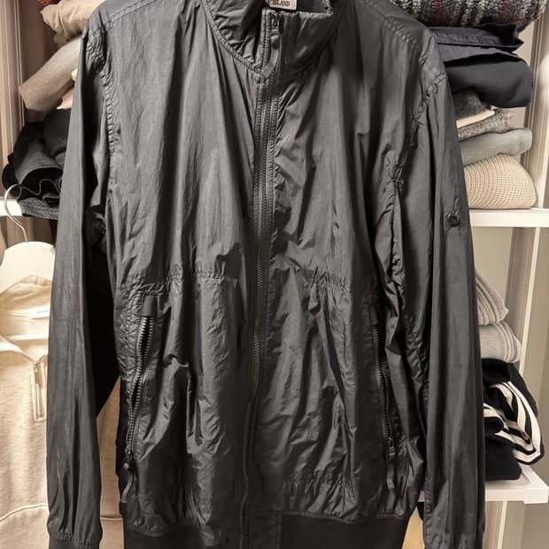 스톤아일랜드 크링클랩스 바람막이 105