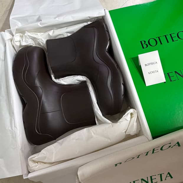 새상품(280)보테가베네타 폰덴테 퍼들 앵클 부츠 브라운